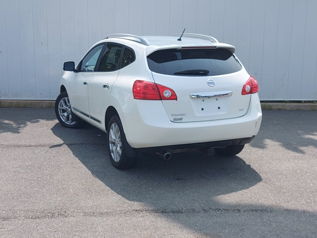 2013 Nissan Rogue SV | SunRoof | Cam |  HtdSeats | Bluetooth in Saint John, New Brunswick - 5 - w1024h768px