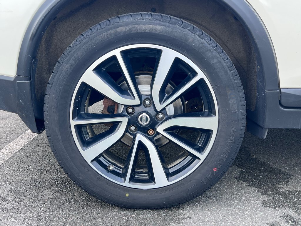 2017 Nissan Rogue SL PLATINUM | Leather | MoonRoof | Cam | Cruise in Saint John, New Brunswick - 47 - w1024h768px