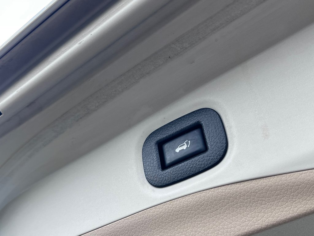 2017 Nissan Rogue SL PLATINUM | Leather | MoonRoof | Cam | Cruise in Saint John, New Brunswick - 46 - w1024h768px