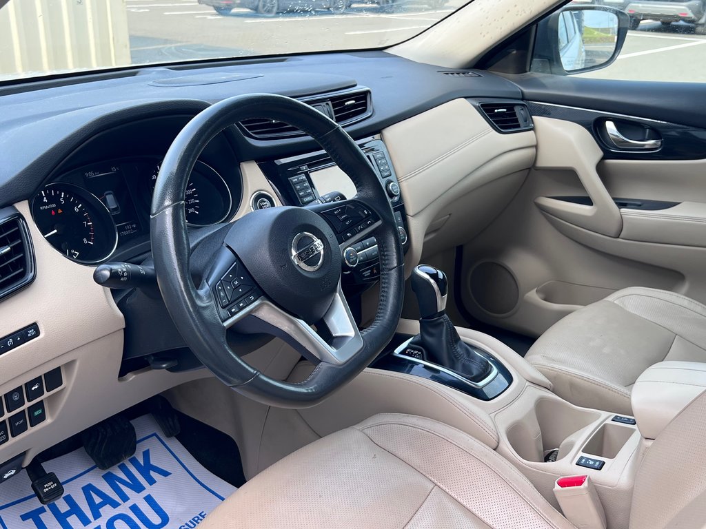 2017 Nissan Rogue SL PLATINUM | Leather | MoonRoof | Cam | Cruise in Saint John, New Brunswick - 11 - w1024h768px