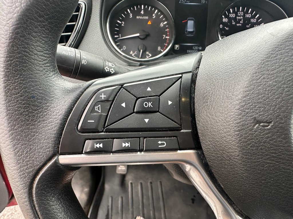 2017 Nissan Rogue S | Cam | USB | Bluetooth | Keyless | Cruise in Saint John, New Brunswick - 15 - w1024h768px