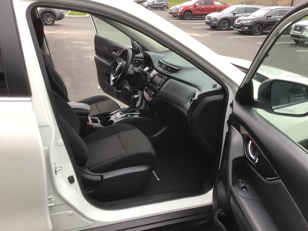 2018 Nissan Rogue SV | AWD | HtdSeats | BackCam |Warranty to 2023 in Saint John, New Brunswick - 17 - w1024h768px