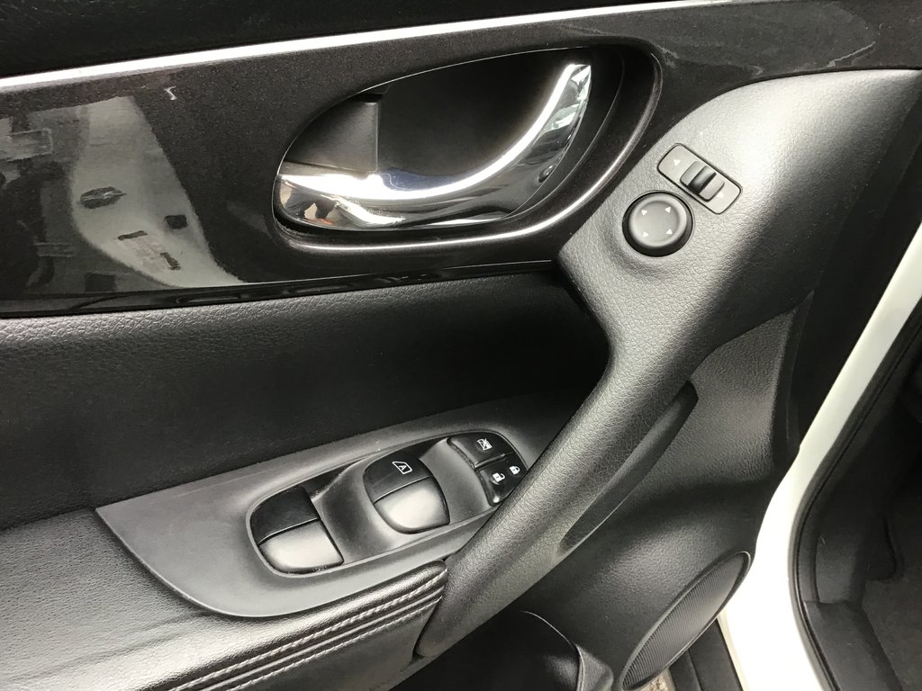 2018 Nissan Rogue SV | AWD | HtdSeats | BackCam |Warranty to 2023 in Saint John, New Brunswick - 20 - w1024h768px