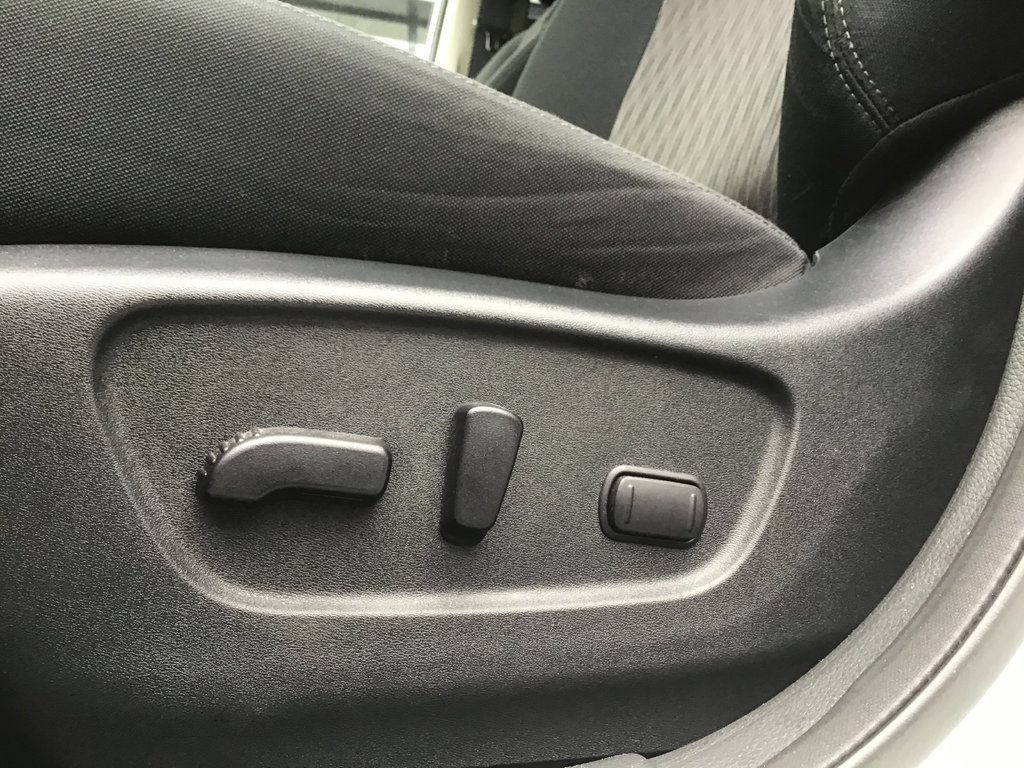 2018 Nissan Rogue SV | AWD | HtdSeats | BackCam |Warranty to 2023 in Saint John, New Brunswick - 21 - w1024h768px