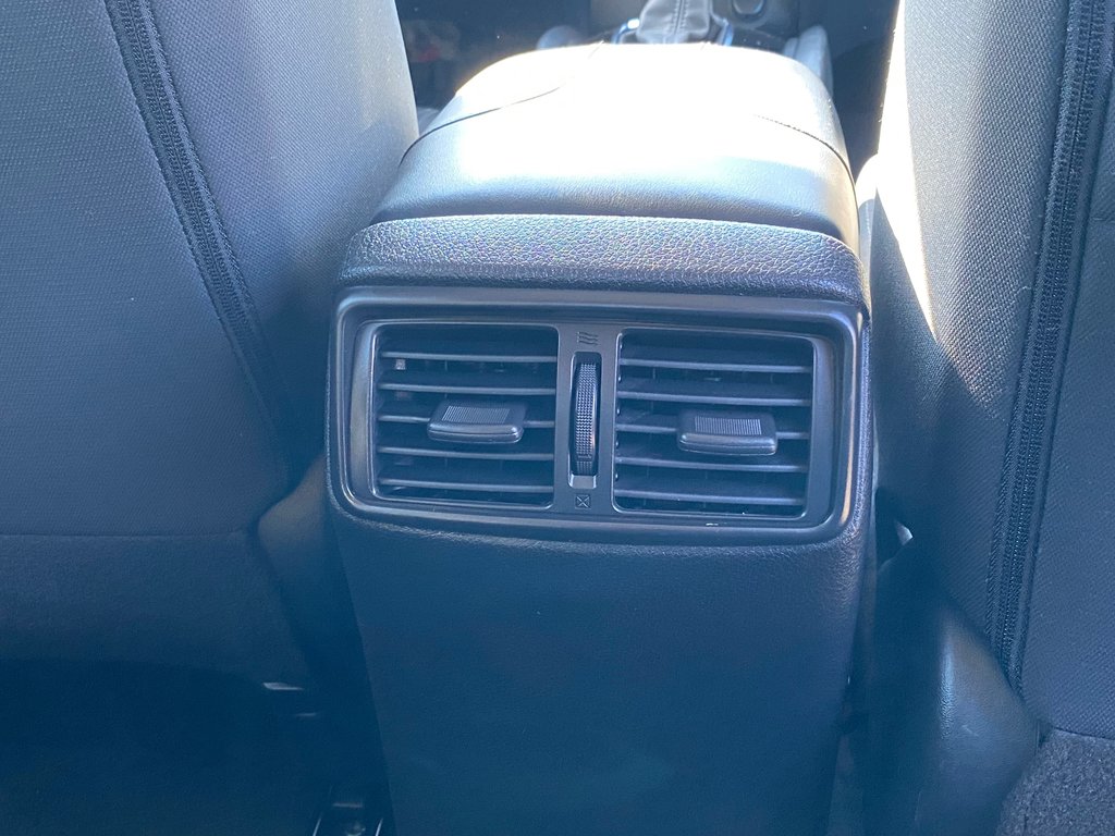 2020 Nissan Rogue in Antigonish, Nova Scotia - 37 - w1024h768px