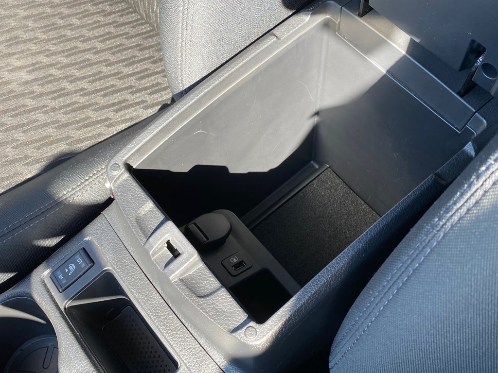 2020 Nissan Rogue in Antigonish, Nova Scotia - 28 - w1024h768px