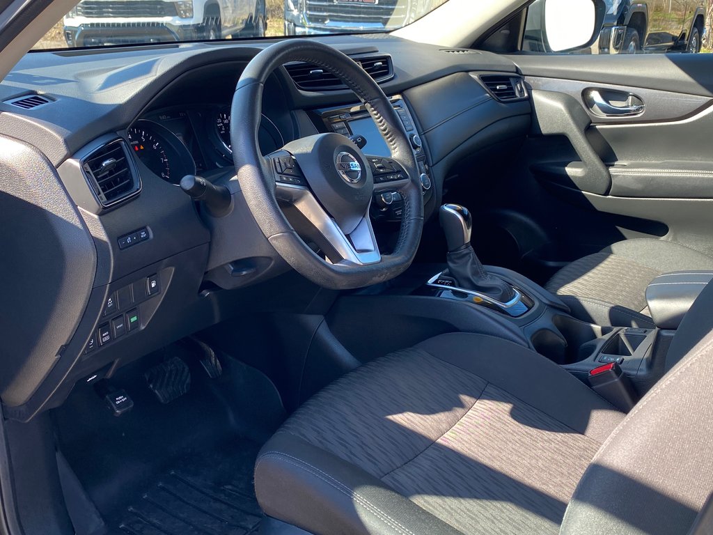 2020 Nissan Rogue in Antigonish, Nova Scotia - 10 - w1024h768px