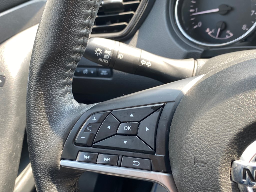 2020 Nissan Rogue SV | Cam | HtdSeats | USB | Keyless | Cruise in Saint John, New Brunswick - 17 - w1024h768px