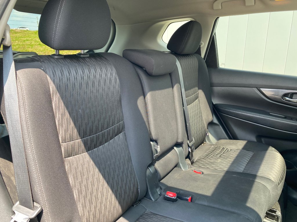 2020 Nissan Rogue SV | Cam | HtdSeats | USB | Keyless | Cruise in Saint John, New Brunswick - 36 - w1024h768px