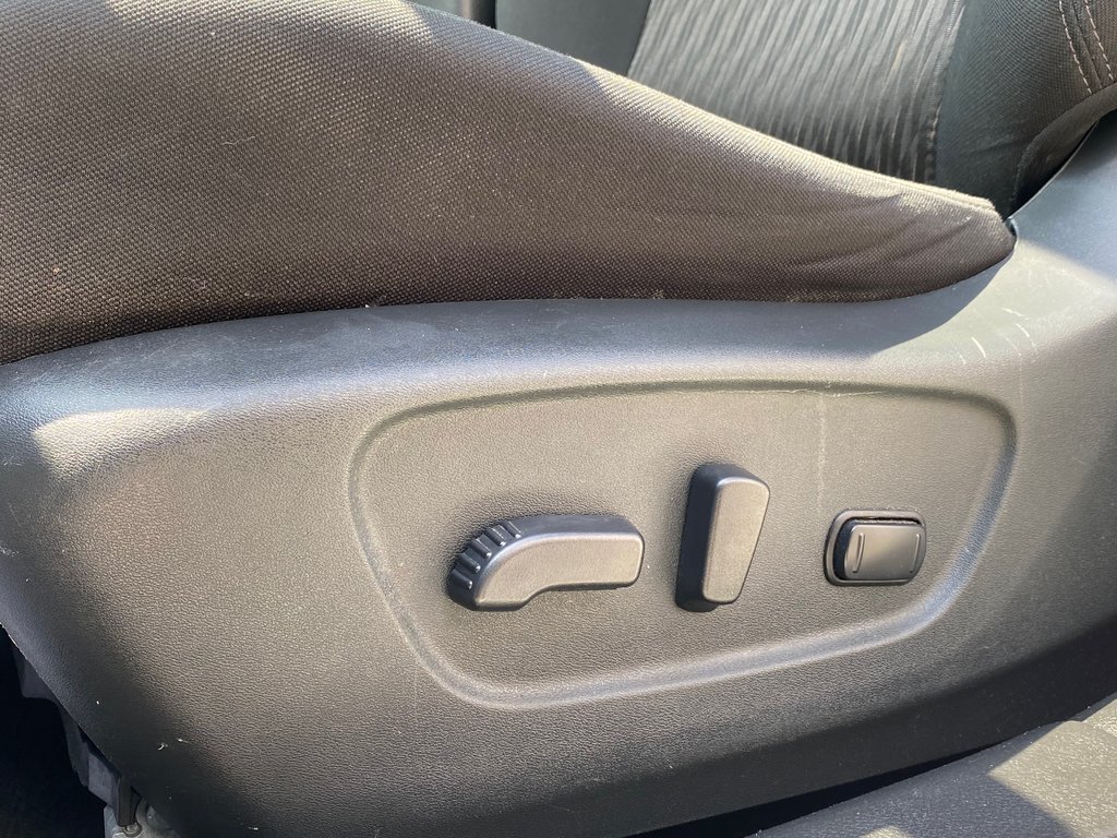 2020 Nissan Rogue SV | Cam | HtdSeats | USB | Keyless | Cruise in Saint John, New Brunswick - 12 - w1024h768px