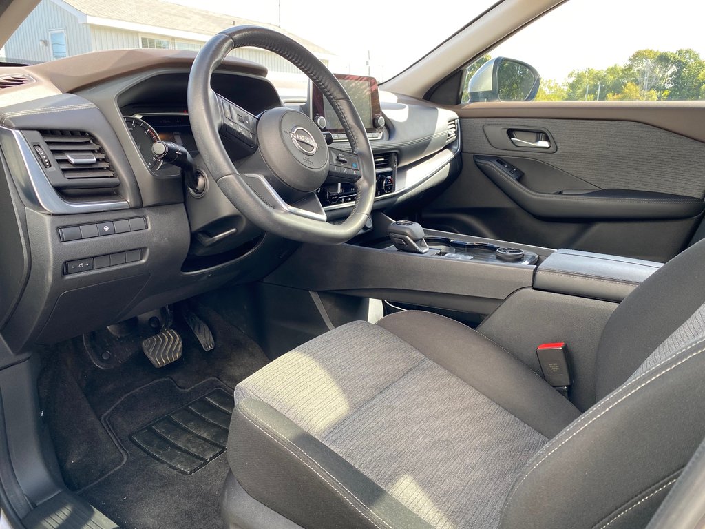 2023 Nissan Rogue SV MOONROOF | Cam | USB | Warranty to 2027 in Saint John, New Brunswick - 11 - w1024h768px