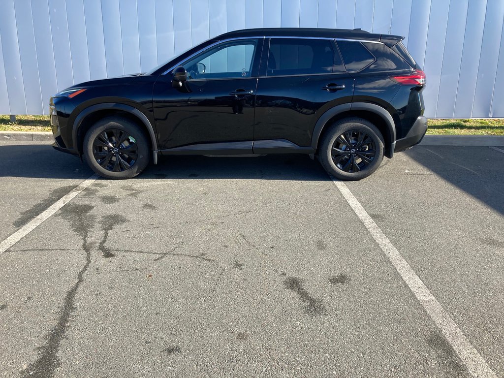 Nissan ROGUE MIDNIGHT | LEATHER | SUNROOF | HTD SEATS 2023 à Saint John, Nouveau-Brunswick - 4 - w1024h768px