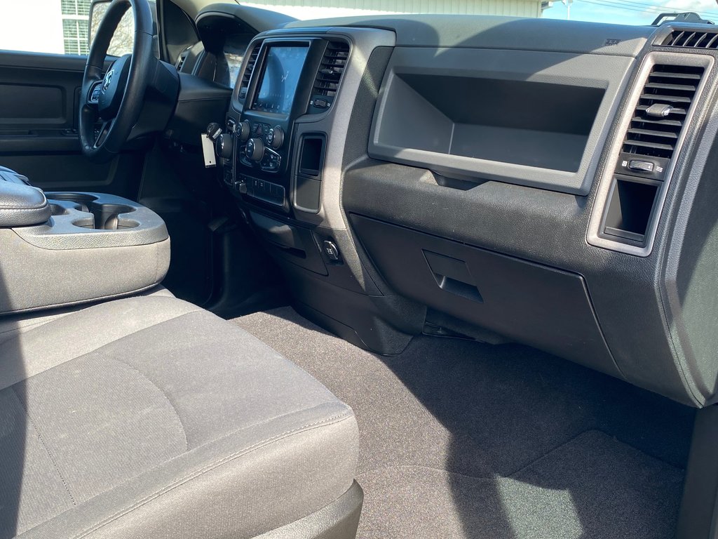 2019 Ram 1500 Classic EXPRESS | Cam | USB | Kelyless | Cruise | in Saint John, New Brunswick - 30 - w1024h768px