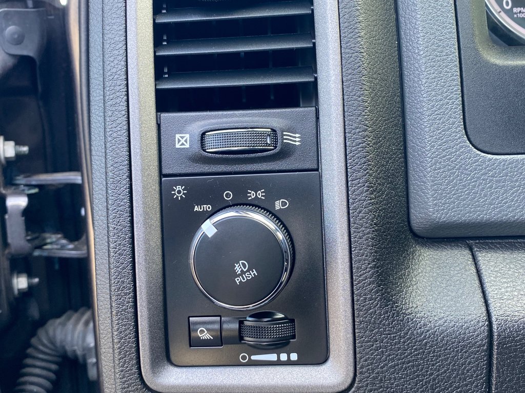 2019 Ram 1500 Classic EXPRESS | Cam | USB | Kelyless | Cruise | in Saint John, New Brunswick - 15 - w1024h768px