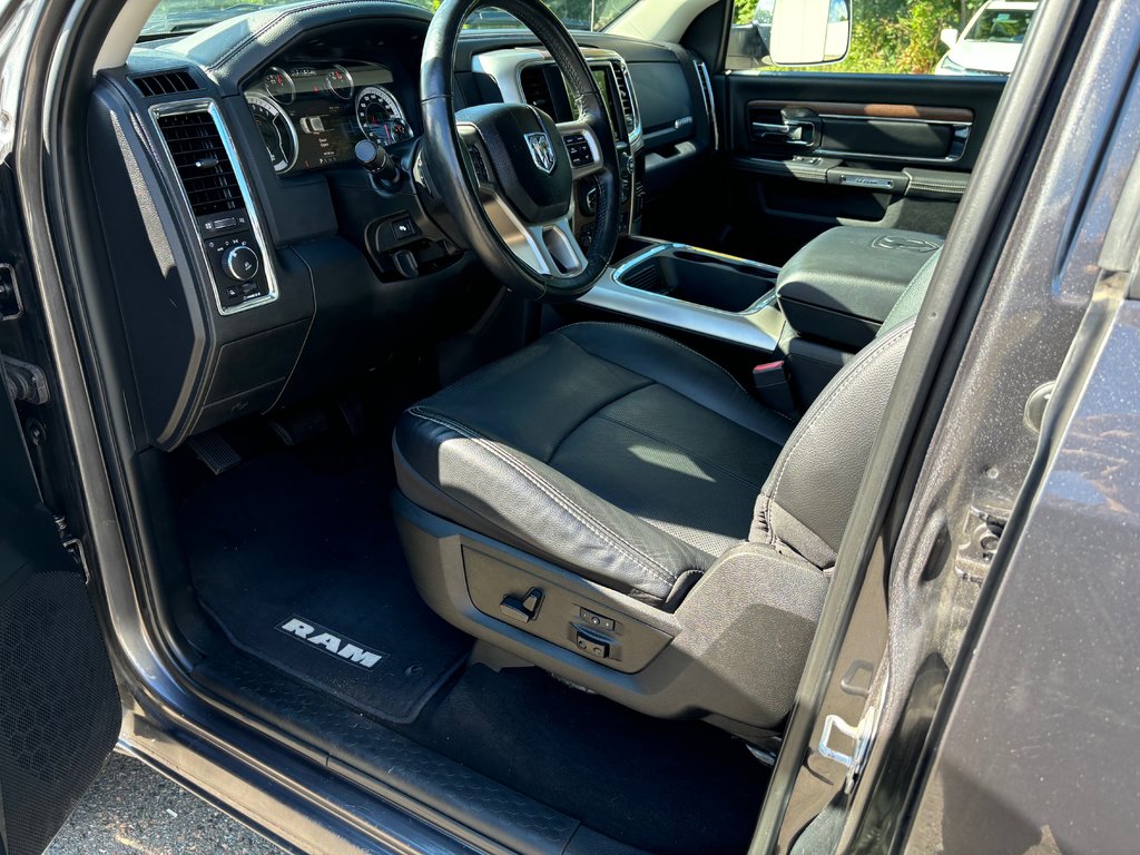 2018  1500 Laramie | Leather | SunRoof | HtdWheel | Cam | USB in Saint John, New Brunswick - 10 - w1024h768px