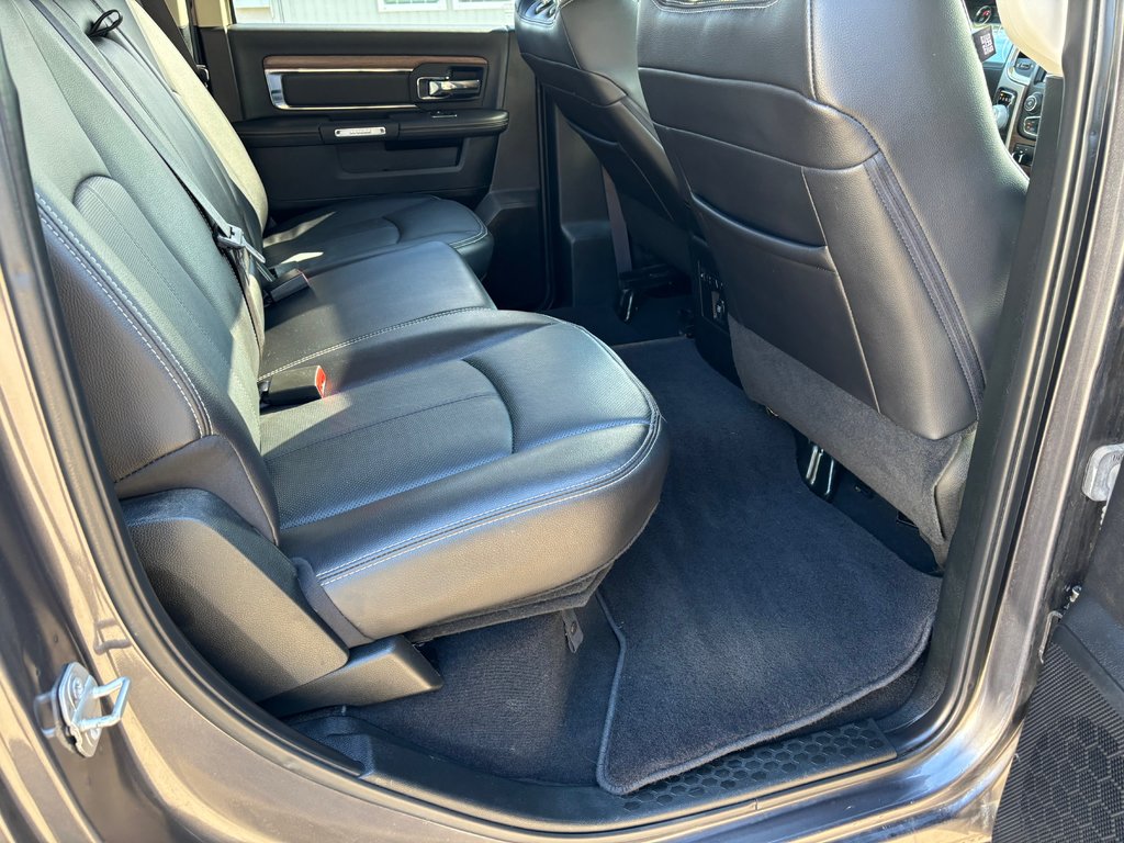 2018  1500 Laramie | Leather | SunRoof | HtdWheel | Cam | USB in Saint John, New Brunswick - 13 - w1024h768px