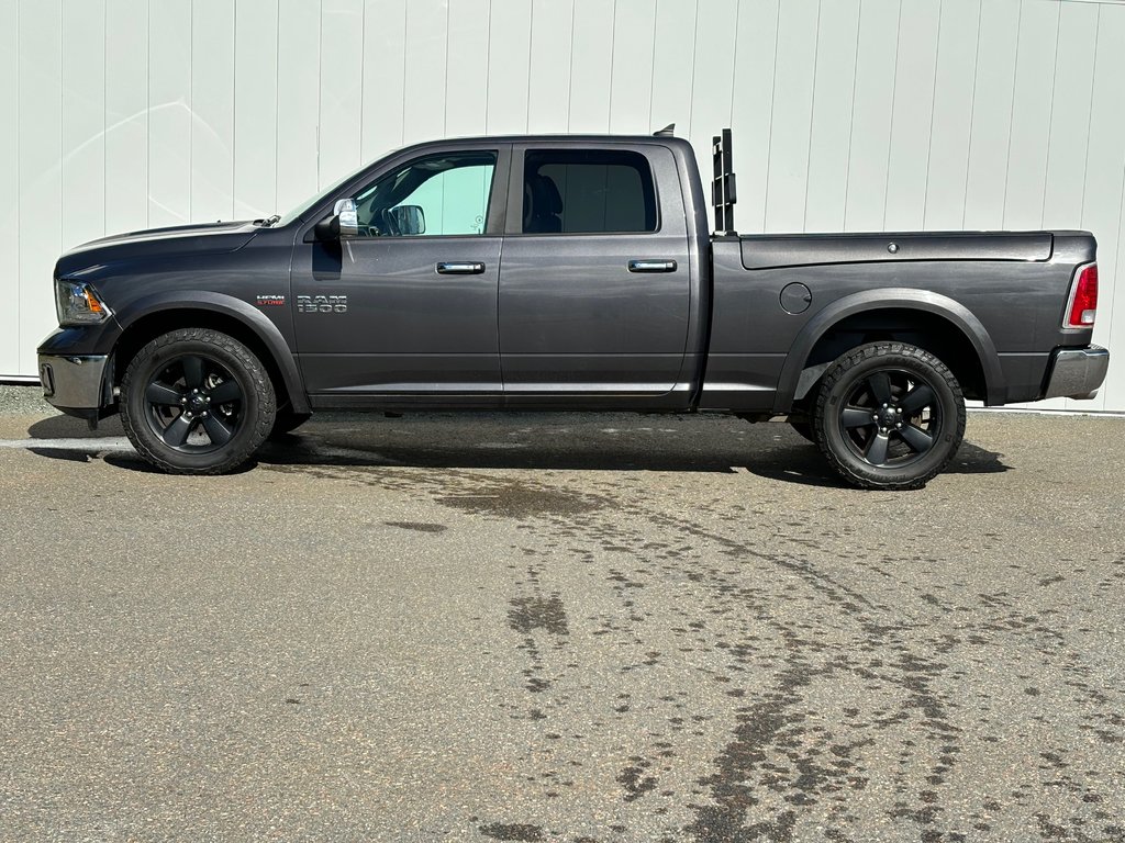 2018  1500 Laramie | Leather | SunRoof | HtdWheel | Cam | USB in Saint John, New Brunswick - 4 - w1024h768px