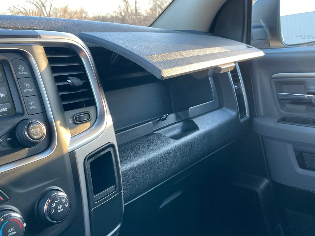 2018 Ram 1500 SLT | Cam | USB | Bluetooth | Keyless | Cruise in Saint John, New Brunswick - 37 - w1024h768px