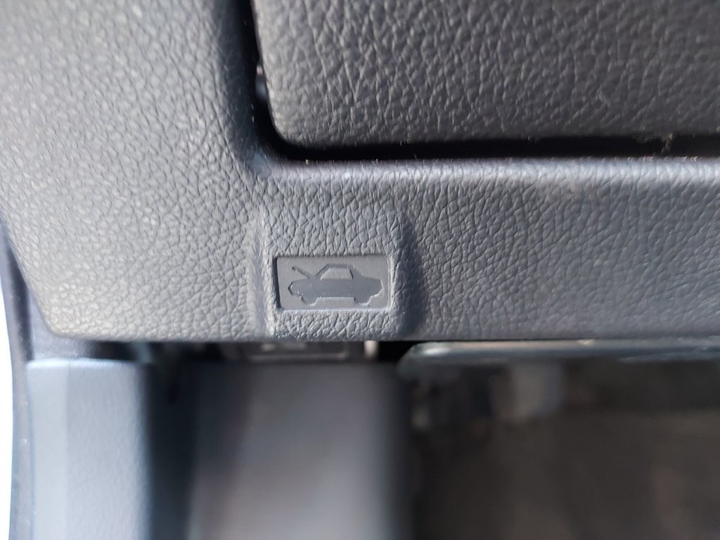 2016 Subaru Outback in Antigonish, Nova Scotia - 20 - w1024h768px