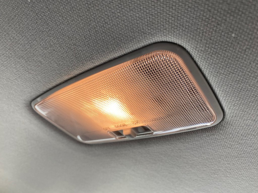 2021 Toyota C-HR XLE PREMIUM | Cam | USB | SafetySense2.5 | HtdMir in Saint John, New Brunswick - 35 - w1024h768px