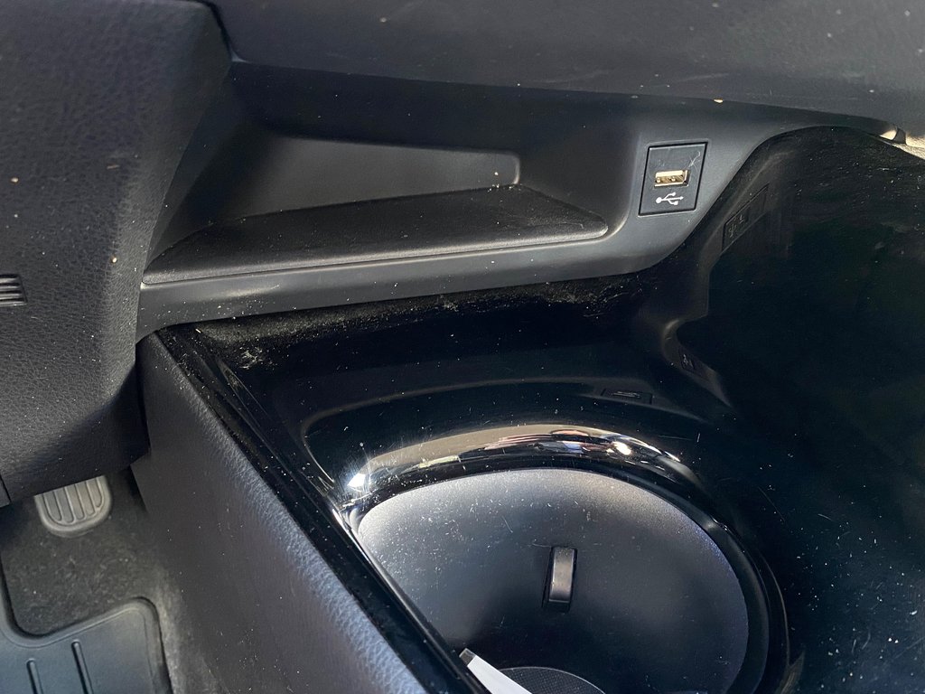 2021 Toyota C-HR XLE PREMIUM | Cam | USB | SafetySense2.5 | HtdMir in Saint John, New Brunswick - 24 - w1024h768px