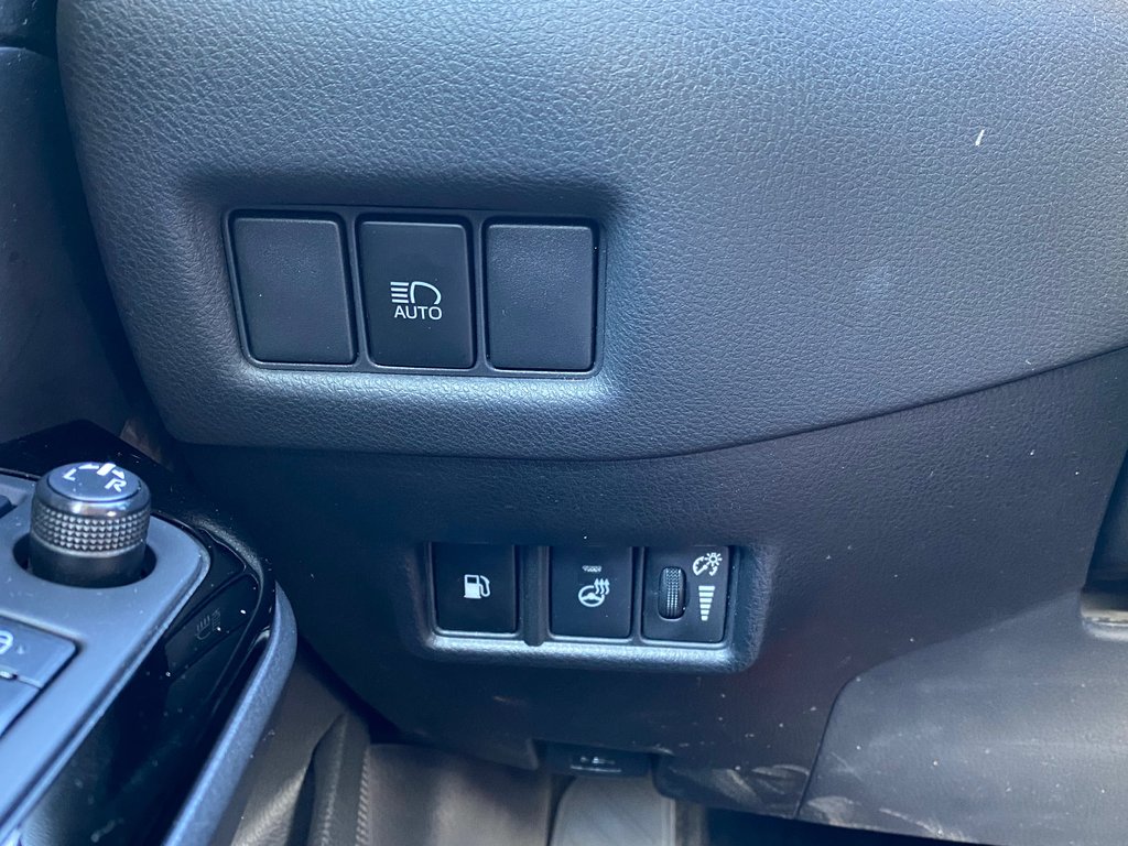 2021 Toyota C-HR XLE PREMIUM | Cam | USB | SafetySense2.5 | HtdMir in Saint John, New Brunswick - 15 - w1024h768px