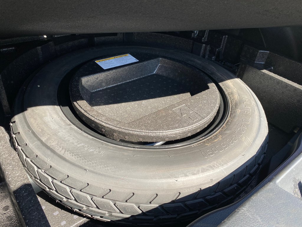 2021 Toyota C-HR XLE PREMIUM | Cam | USB | SafetySense2.5 | HtdMir in Saint John, New Brunswick - 41 - w1024h768px