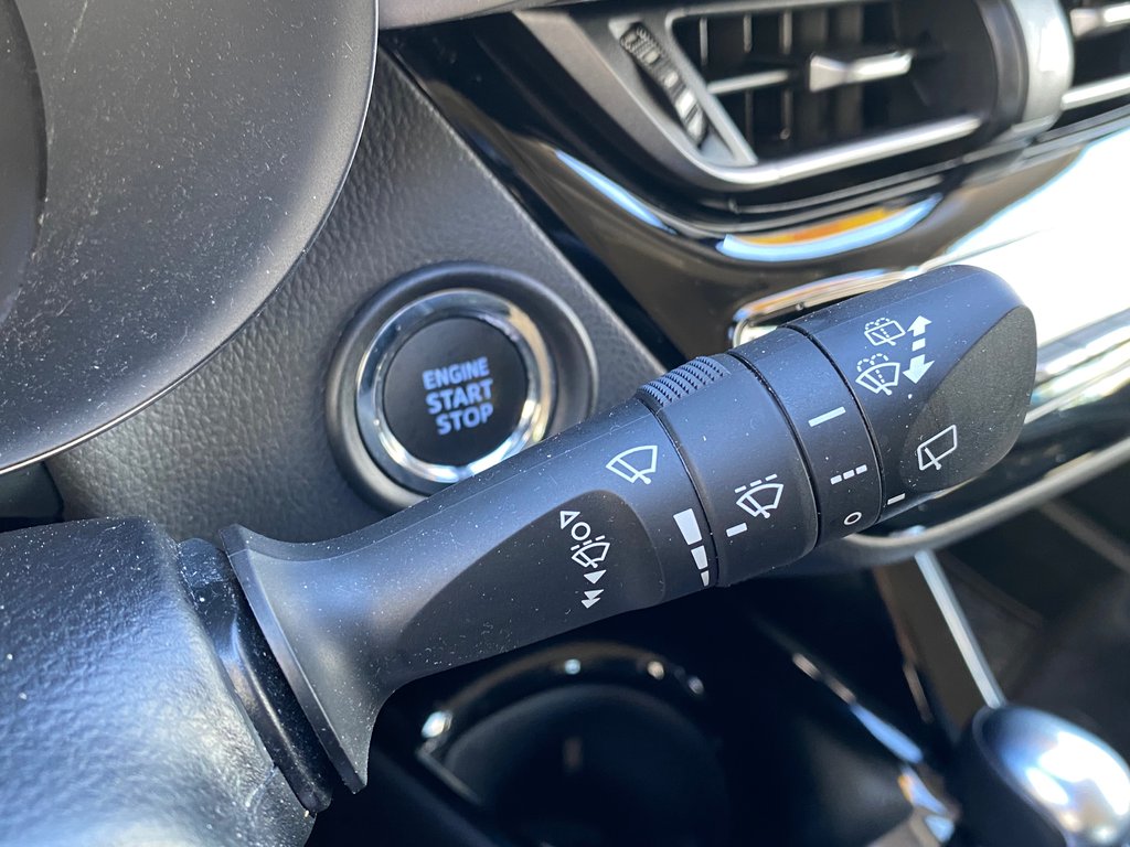 2021 Toyota C-HR XLE PREMIUM | Cam | USB | SafetySense2.5 | HtdMir in Saint John, New Brunswick - 17 - w1024h768px