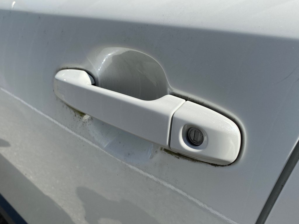 2021 Toyota C-HR XLE PREMIUM | Cam | USB | SafetySense2.5 | HtdMir in Saint John, New Brunswick - 10 - w1024h768px