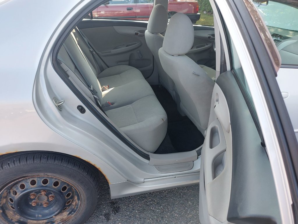 2013 Toyota Corolla in Antigonish, Nova Scotia - 43 - w1024h768px
