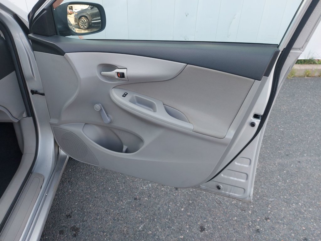 2013 Toyota Corolla in Antigonish, Nova Scotia - 52 - w1024h768px