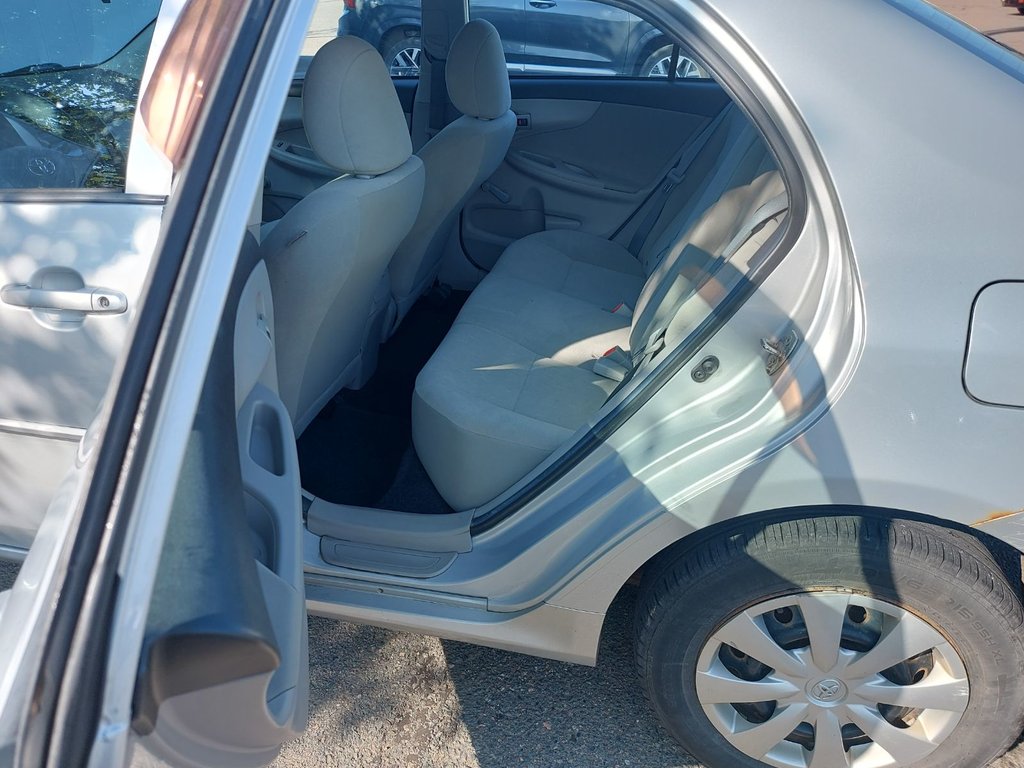 2013 Toyota Corolla in Antigonish, Nova Scotia - 37 - w1024h768px
