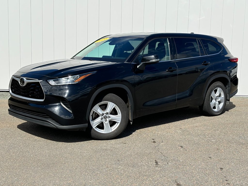 2022  Highlander LE | Cam | 8-Pass | Bluetooth | Warranty to 2027 in Saint John, New Brunswick - 3 - w1024h768px