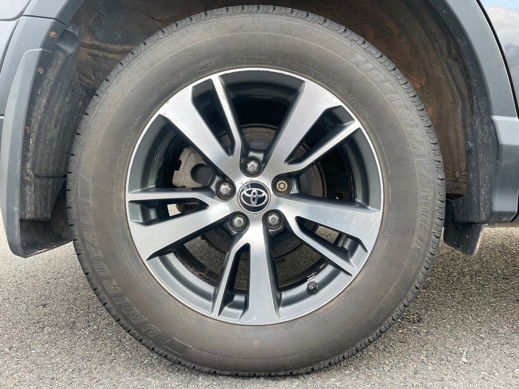 2018 Toyota RAV4 in Antigonish, Nova Scotia - 14 - w1024h768px