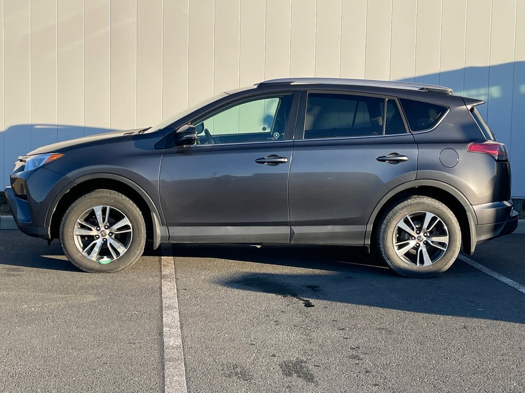 2018 Toyota RAV4 in Antigonish, Nova Scotia - 4 - w1024h768px