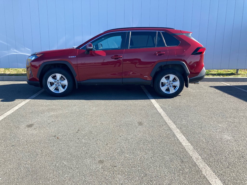 2020 Toyota RAV4 HYBRID LE | Cam | USB | Warranty to 2028 in Saint John, New Brunswick - 4 - w1024h768px