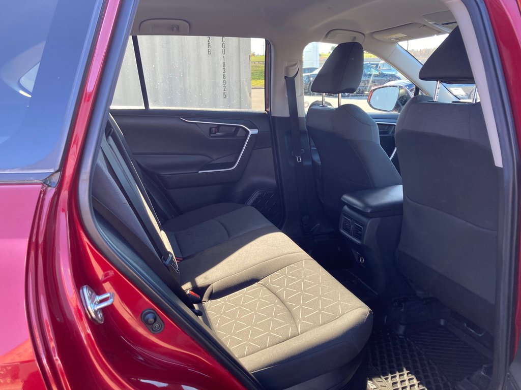 2020 Toyota RAV4 HYBRID LE | Cam | USB | Warranty to 2028 in Saint John, New Brunswick - 38 - w1024h768px