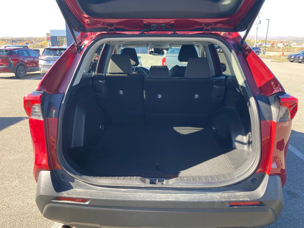 2020 Toyota RAV4 HYBRID LE | Cam | USB | Warranty to 2028 in Saint John, New Brunswick - 35 - w1024h768px