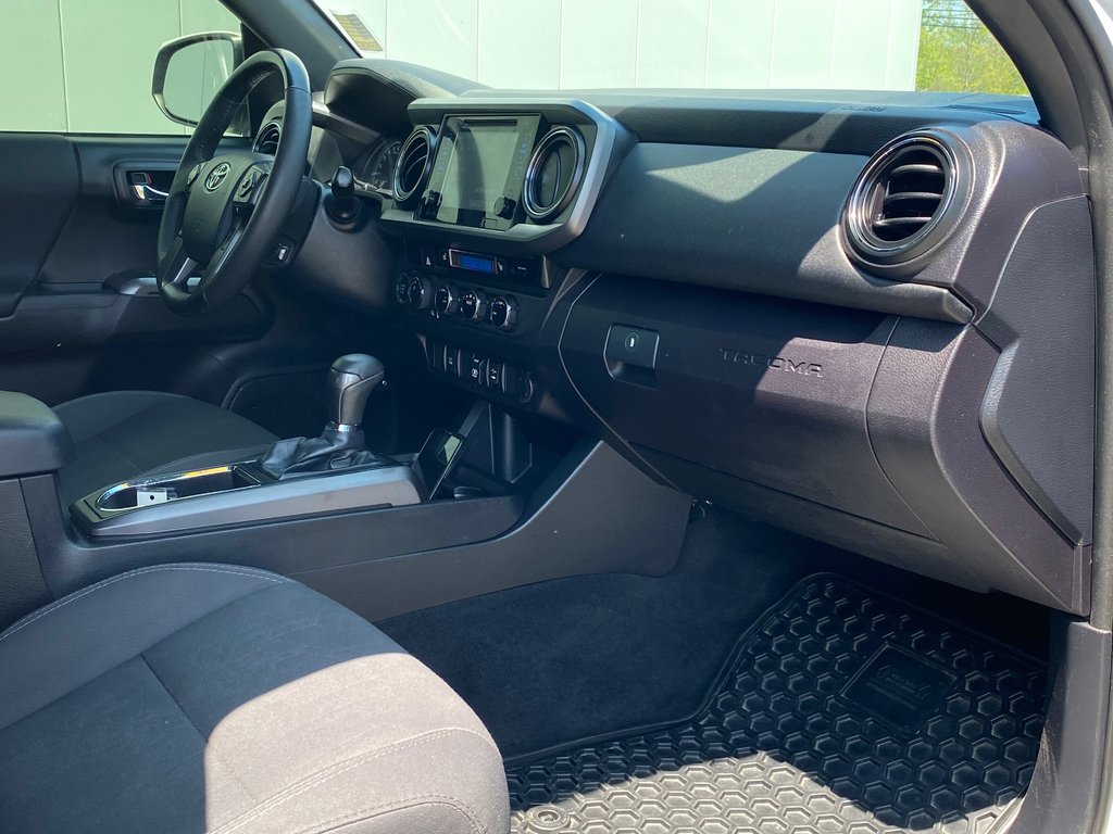 2018 Toyota Tacoma in Antigonish, Nova Scotia - 29 - w1024h768px