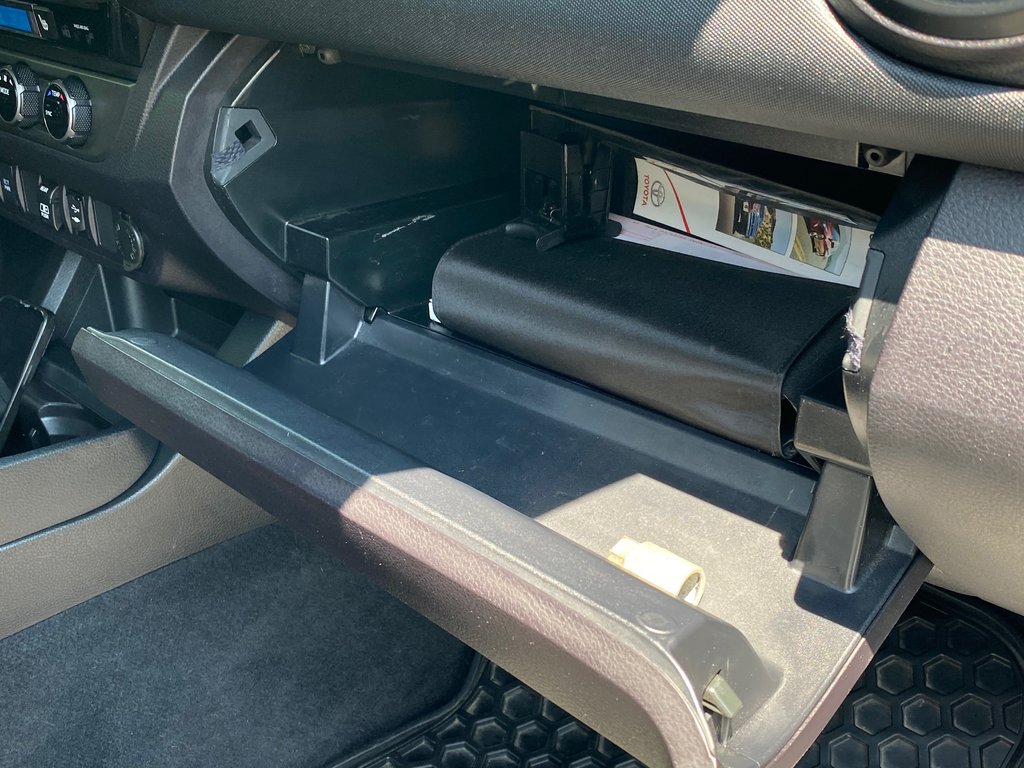 2018 Toyota Tacoma in Antigonish, Nova Scotia - 31 - w1024h768px