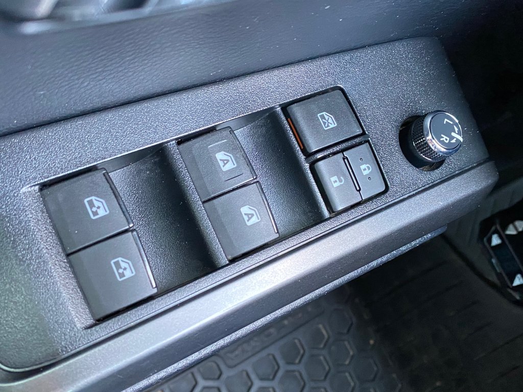 2018 Toyota Tacoma in Antigonish, Nova Scotia - 12 - w1024h768px