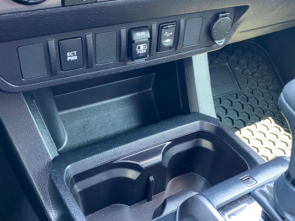 2018 Toyota Tacoma in Antigonish, Nova Scotia - 22 - w1024h768px