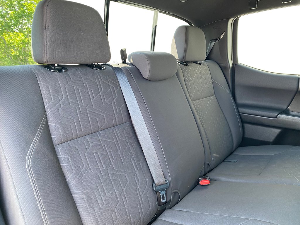 2018 Toyota Tacoma in Antigonish, Nova Scotia - 33 - w1024h768px