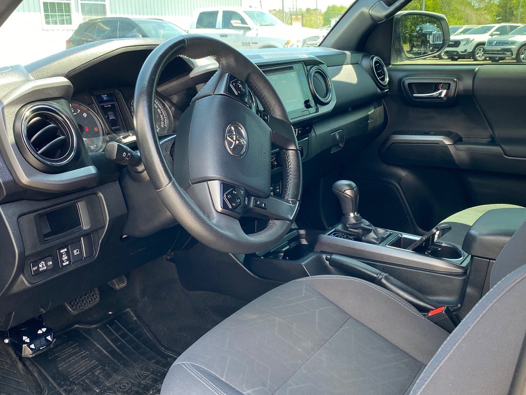 2018 Toyota Tacoma in Antigonish, Nova Scotia - 10 - w1024h768px