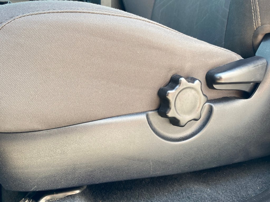 2018 Toyota Tacoma in Antigonish, Nova Scotia - 11 - w1024h768px