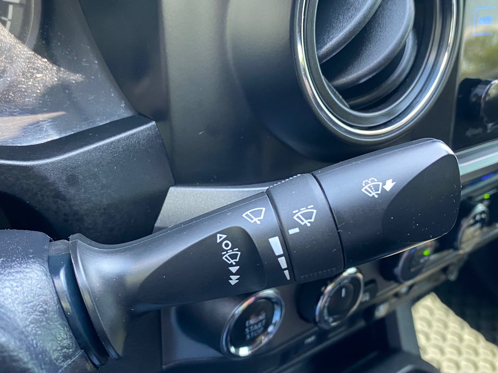 2018 Toyota Tacoma in Antigonish, Nova Scotia - 15 - w1024h768px