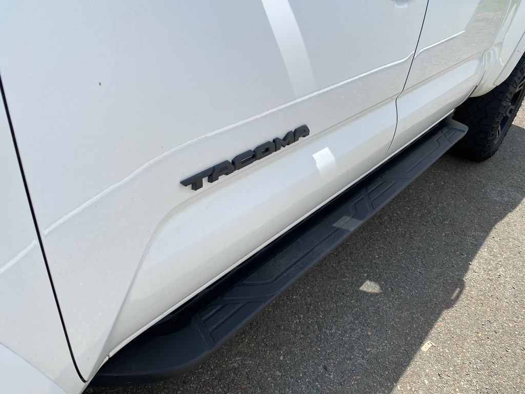 2018 Toyota Tacoma in Antigonish, Nova Scotia - 43 - w1024h768px