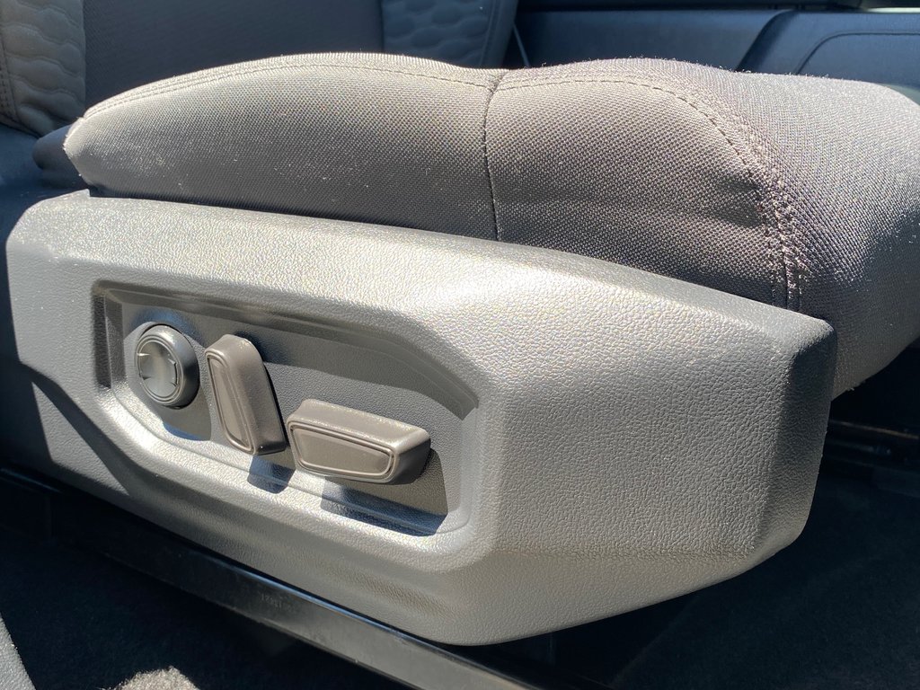 2022 Toyota Tundra in Antigonish, Nova Scotia - 31 - w1024h768px
