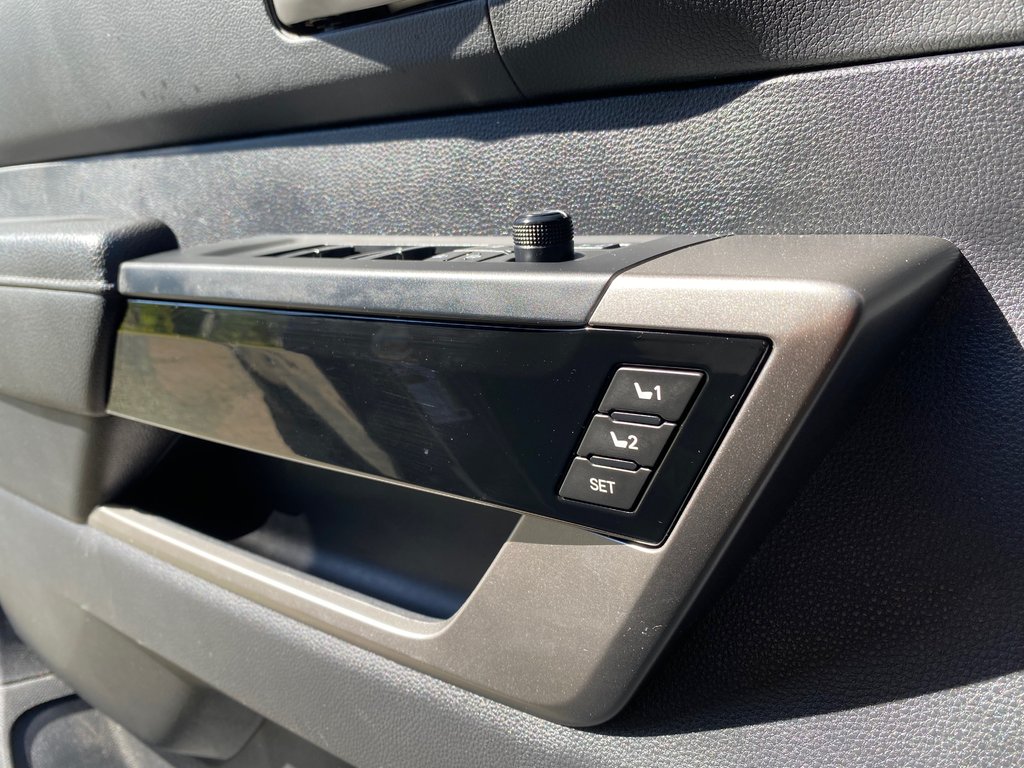 2023 Toyota Tundra LIMITED | Cam | USB | AdpCruise | Warranty to 2028 in Saint John, New Brunswick - 14 - w1024h768px