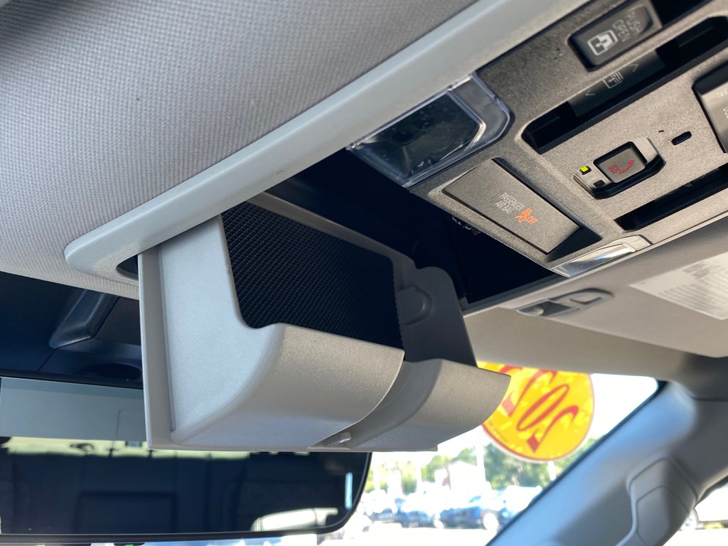 2023 Toyota Tundra LIMITED | Cam | USB | AdpCruise | Warranty to 2028 in Saint John, New Brunswick - 32 - w1024h768px